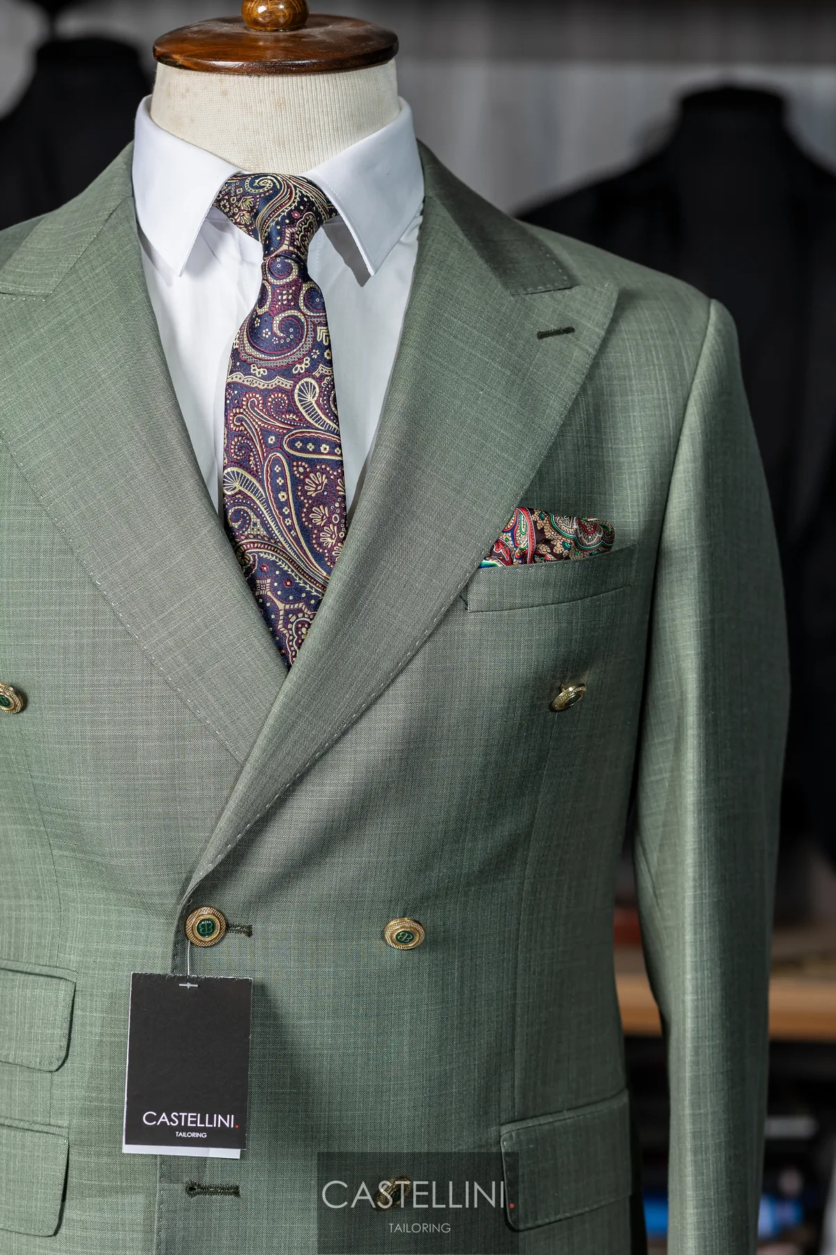 Costum verde sage, croială la două rânduri, vedere 4