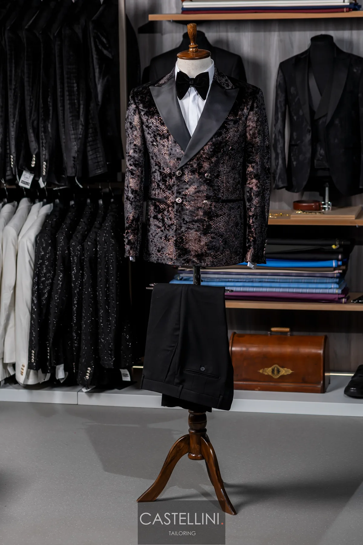 Sacou negru cu print marmorat, vedere 2