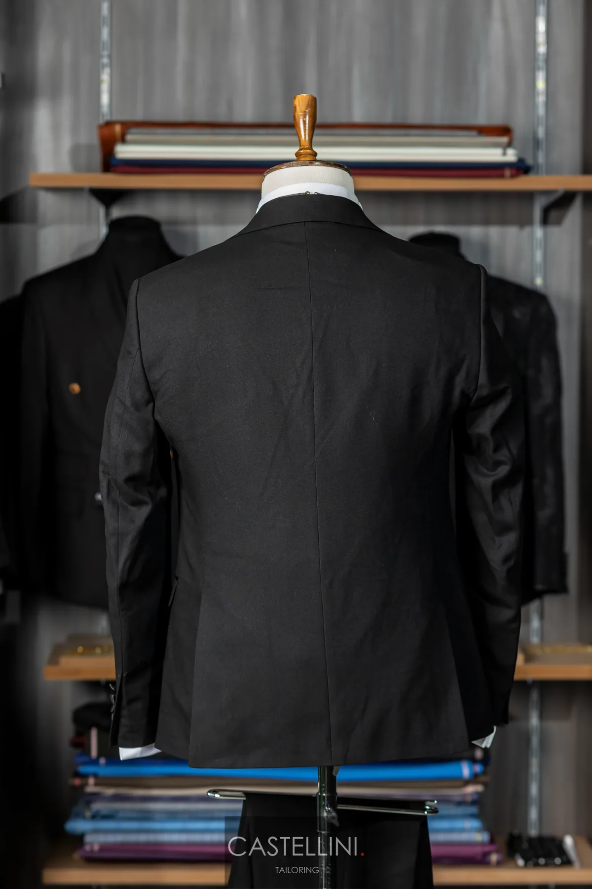 Smoking negru trei piese, rever shawl, vedere 6
